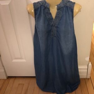 Liz Lange Maternity denim tunic size M